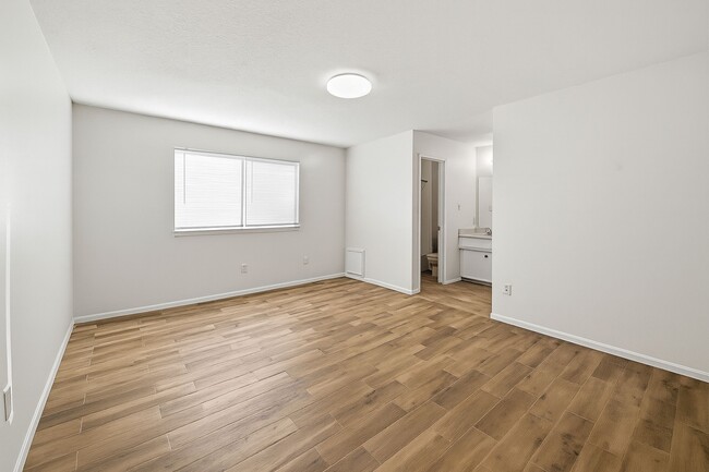 Building Photo - 22306 Waynoka Rd