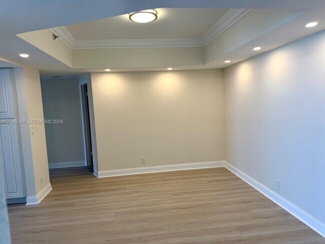 Building Photo - 20281 E Country Club Dr