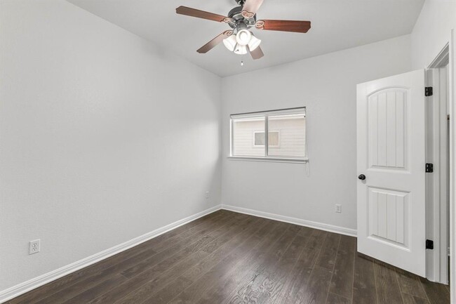 Building Photo - 18613 Falcon Pointe Blvd