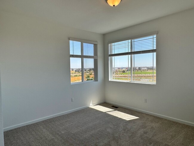 Building Photo - 5963 Sawdust Dr