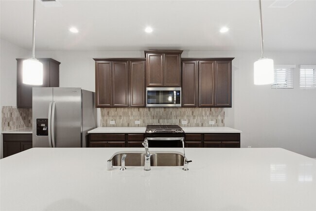 Building Photo - 4106 Split Ivy Dr