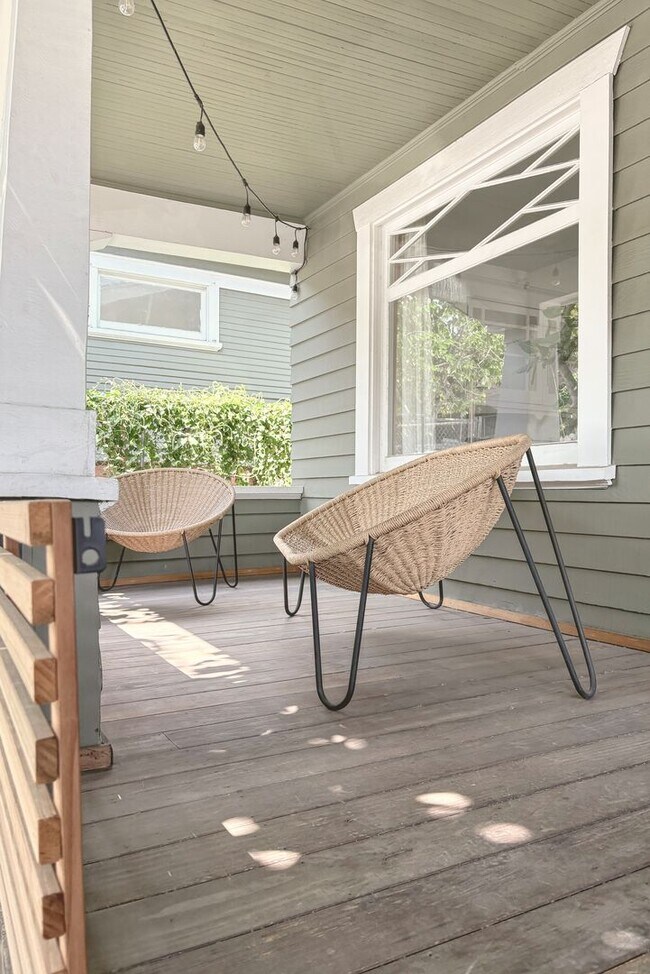 Building Photo - 1387 Allison Ave