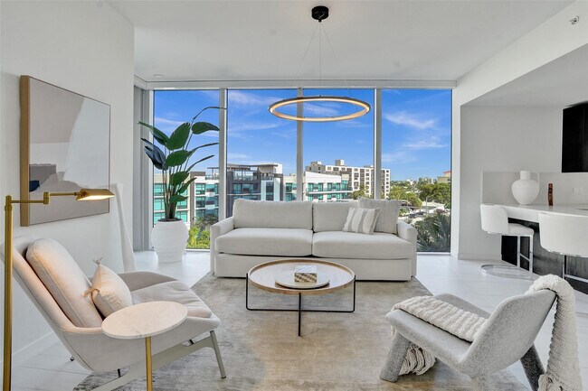 Building Photo - 2200 N Ocean Blvd