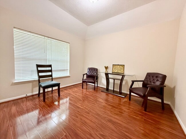 Building Photo - Gorgeous One Story Home in Sugar Land, TX