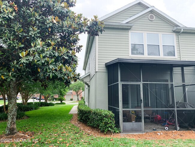 Building Photo - 7450 Scarlet Ibis Ln