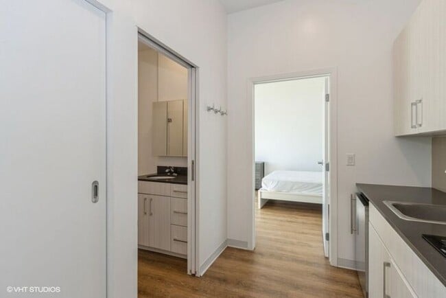 Building Photo - $1,699 | 1 Bedroom, 1 Bathroom Furnished A...