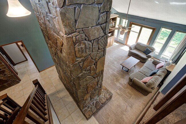 Building Photo - 7808 Forest Ln