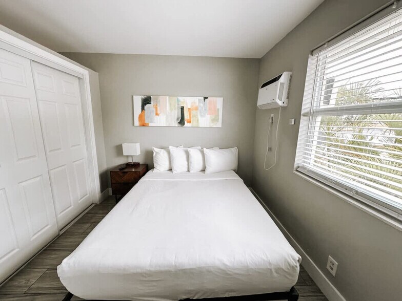 Building Photo - 50 Davie Blvd