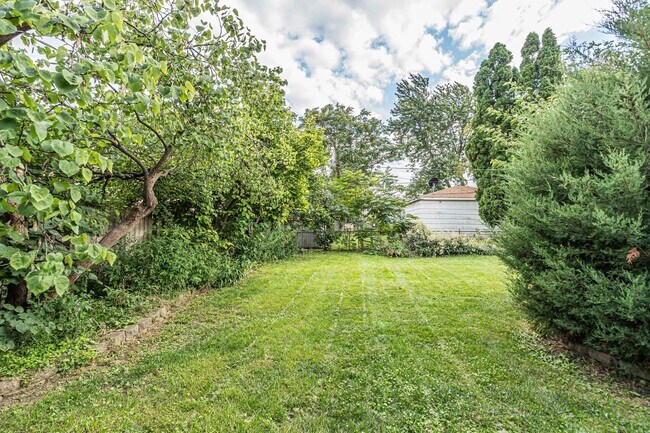 Building Photo - 6641 Peach Tree St