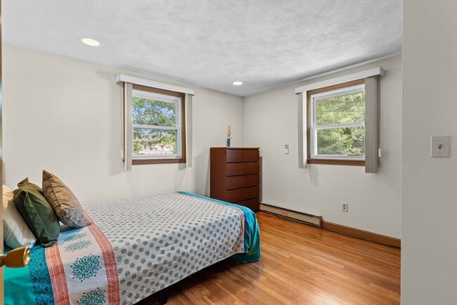 Building Photo - 27 Ridge Hill Ave