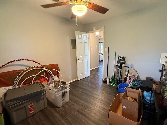 Building Photo - 816 Ramble Ln