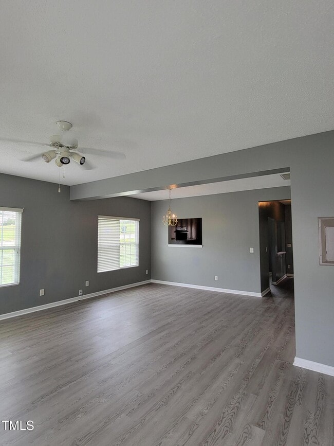 Building Photo - 3402 Sosa Rd