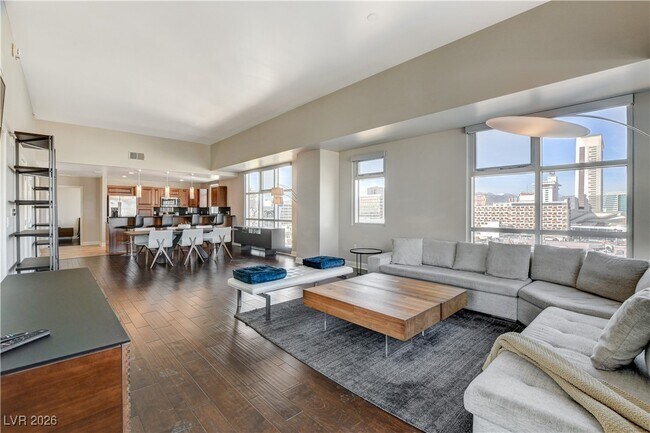 Building Photo - 150 S Las Vegas Blvd