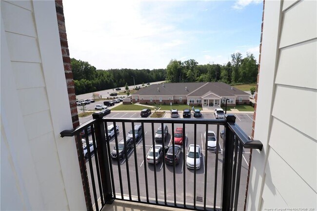 Building Photo - 2402 Gathering Sq Ct