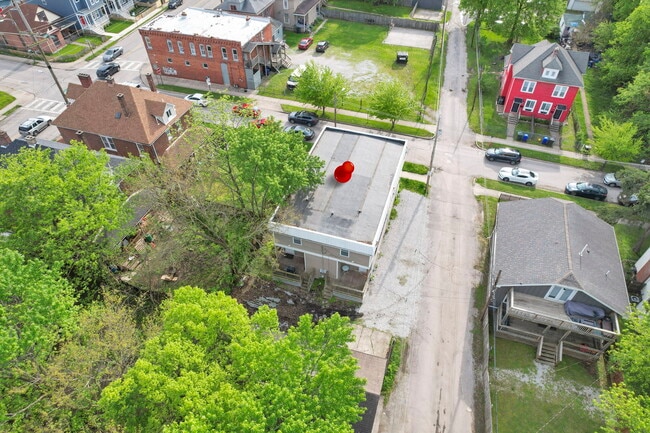 Building Photo - 288 S Souder Ave