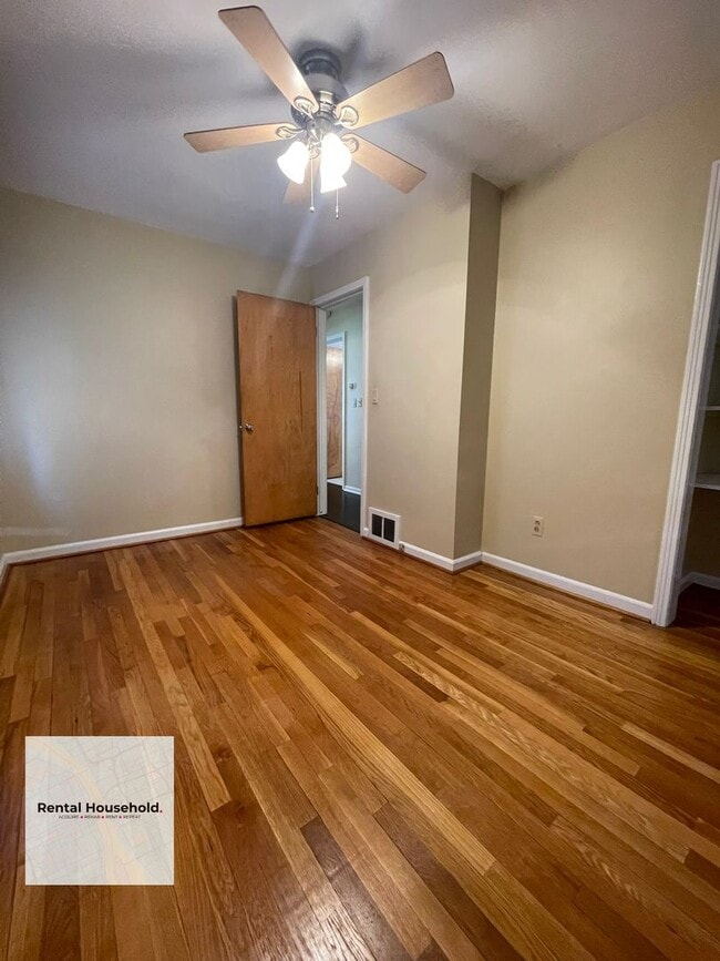 Building Photo - Stunning 3 Bedroom Oasis in Livonia-Move-In Ready!!