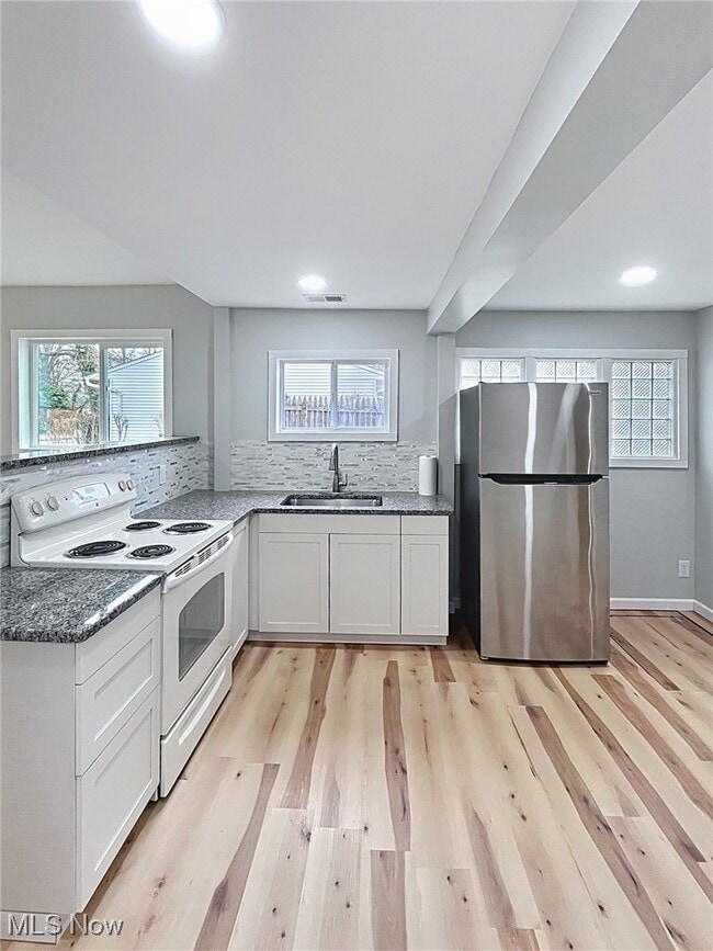 Building Photo - 38599 Plains Ct