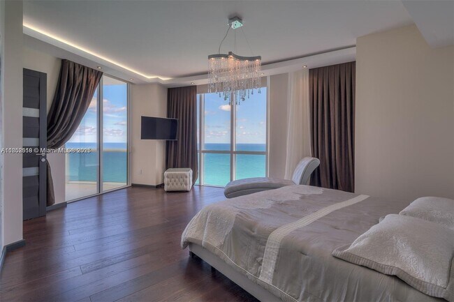 Building Photo - 18101 Collins Ave