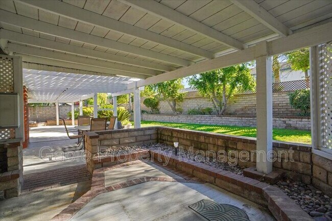 Building Photo - 25735 Velan Dr