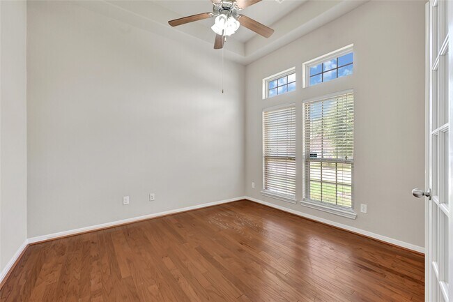 Building Photo - 23023 Verona Vista Dr