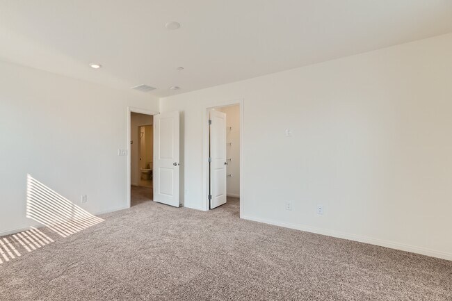 Building Photo - 2777 Abrantes Pl