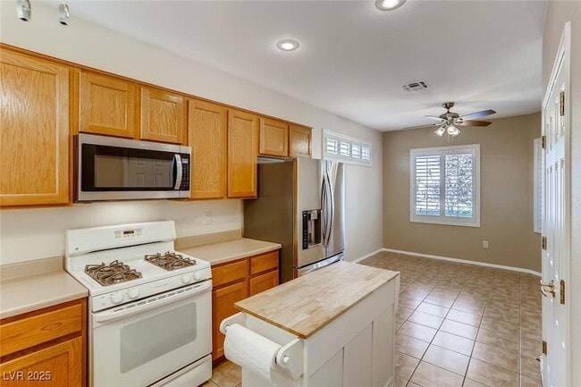Building Photo - 2336 Fossil Canyon Dr