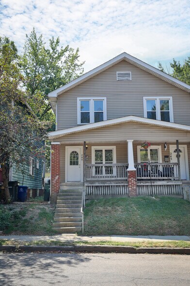 Building Photo - 245 Clinton St