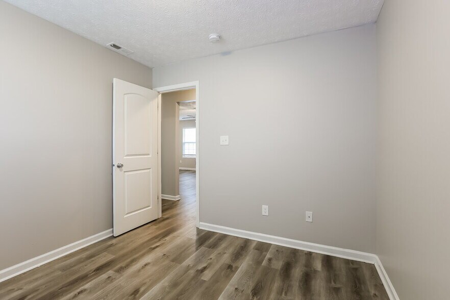 Building Photo - 11409 Cuyahoga Dr