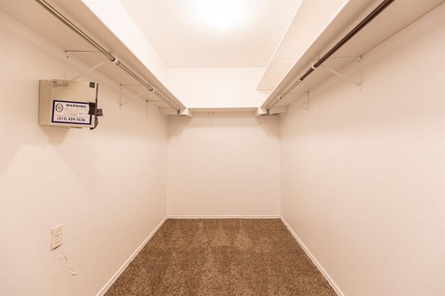 Building Photo - 491 Emerald Fields Ln
