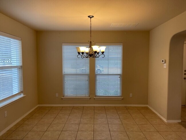 Building Photo - Lovely Home in Cedar Park Town Center