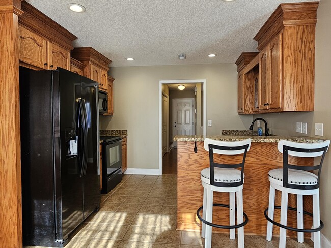 Building Photo - 1155 Raccoon Rd