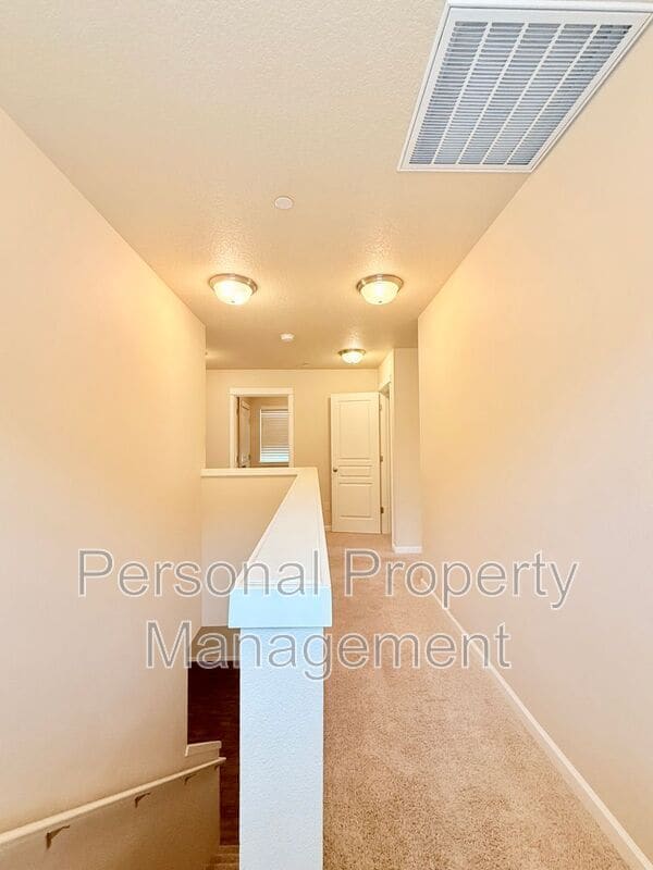 Building Photo - 7408 NE 30th Ave