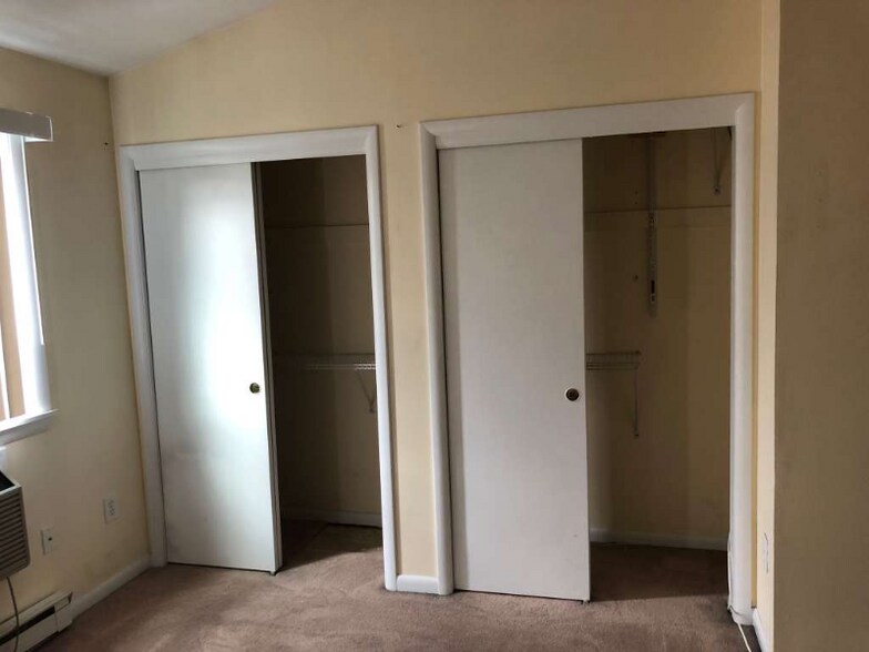 Building Photo - 110 Coalpit Hill Rd