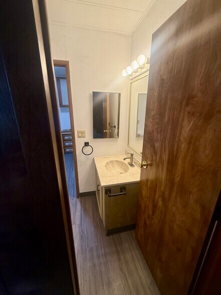 Second Bathroom - 625 S Evergreen Rd