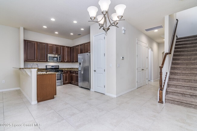 Building Photo - 3325 Sedge Dr