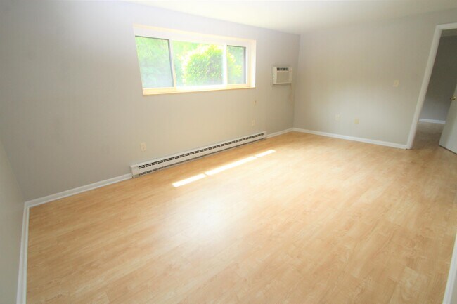 Primary Photo - 1209 Logan Rd