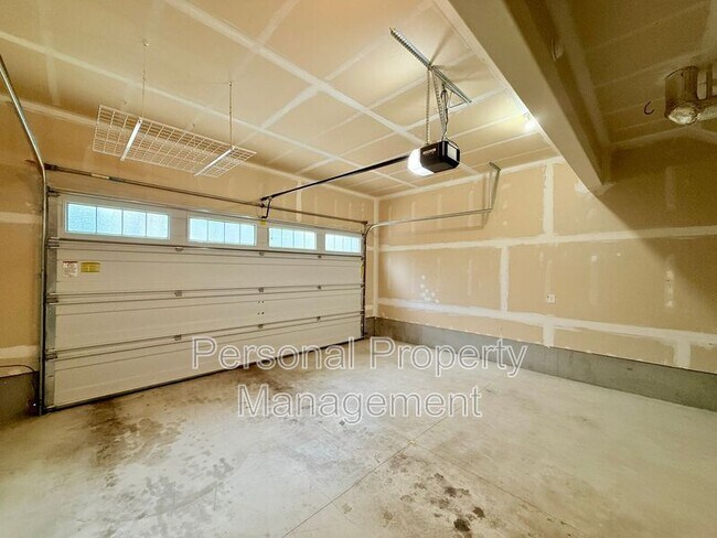 Building Photo - 146 NW 76th St