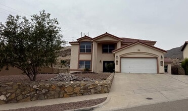 Building Photo - 317 Zenith Dr