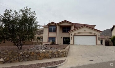 Building Photo - 317 Zenith Dr