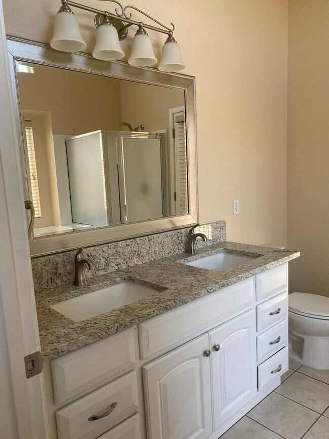 Building Photo - 1277 W Myrna Ln