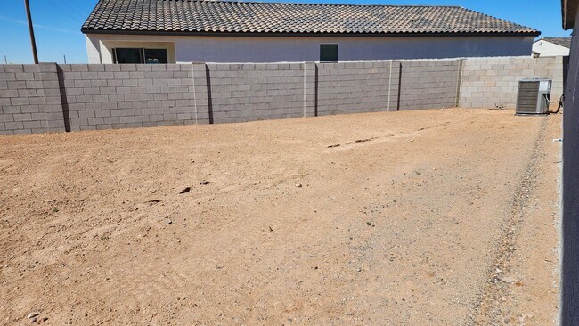 Building Photo - 7615 E Cozy Cottage Ln