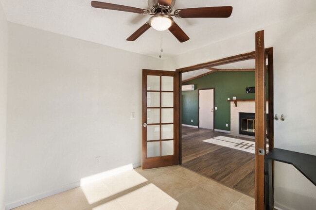 Building Photo - 2020 Independence Dr