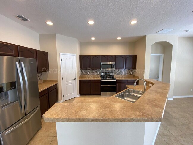 Building Photo - 13131 Penshurst Ln