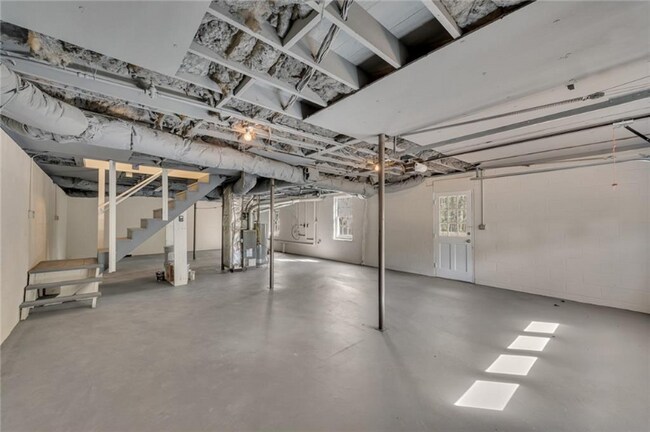Building Photo - 161 William Bobo Dr