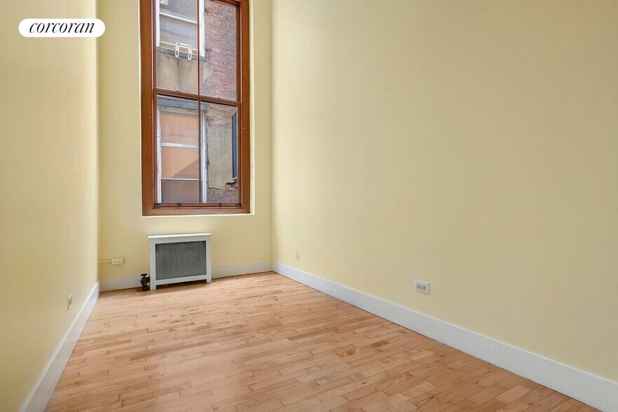 Building Photo - 33 Greene St