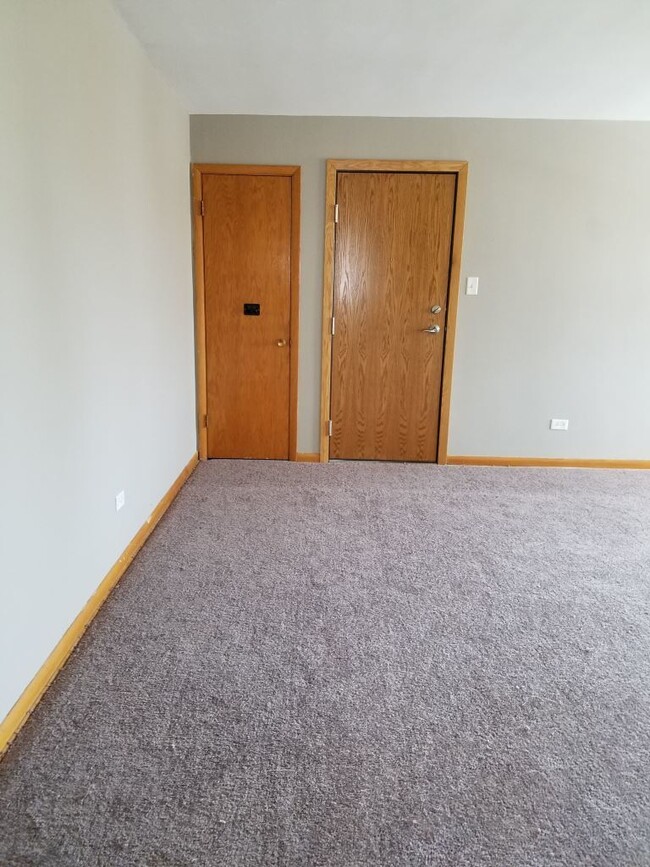 Building Photo - 5819 W 54th Pl