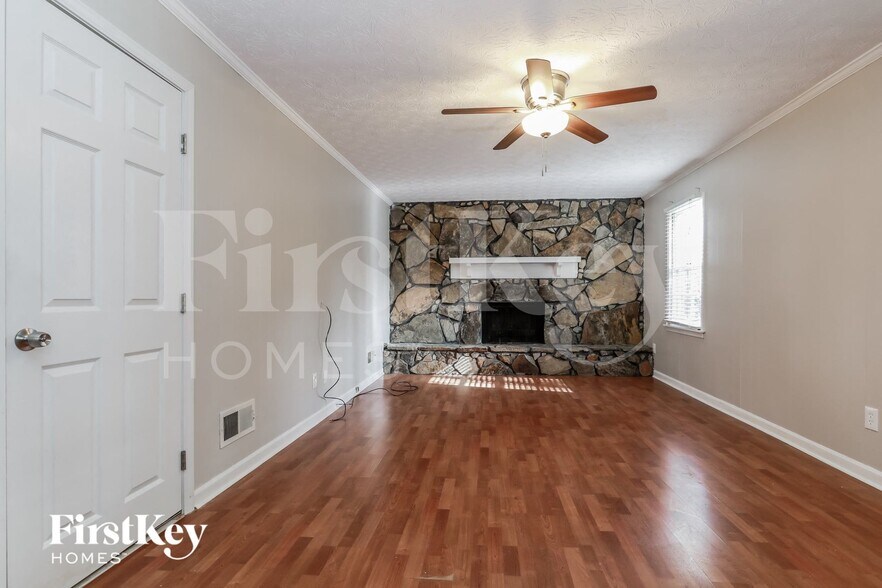 Building Photo - 1459 Ridgeland Ct SW