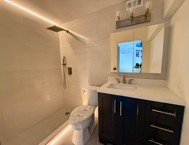 Actual Bathroom - 2800 N Lake Shore Dr