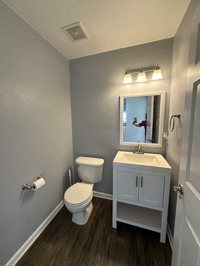 Building Photo - Gorgeous Deerfield Plantation 4 Bed 2.5 Ba...