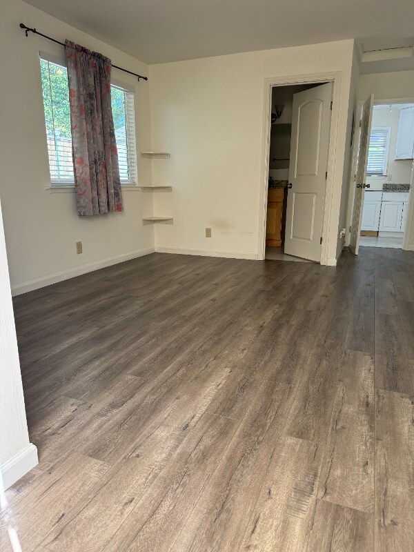 Building Photo - 914 McCreery Ave